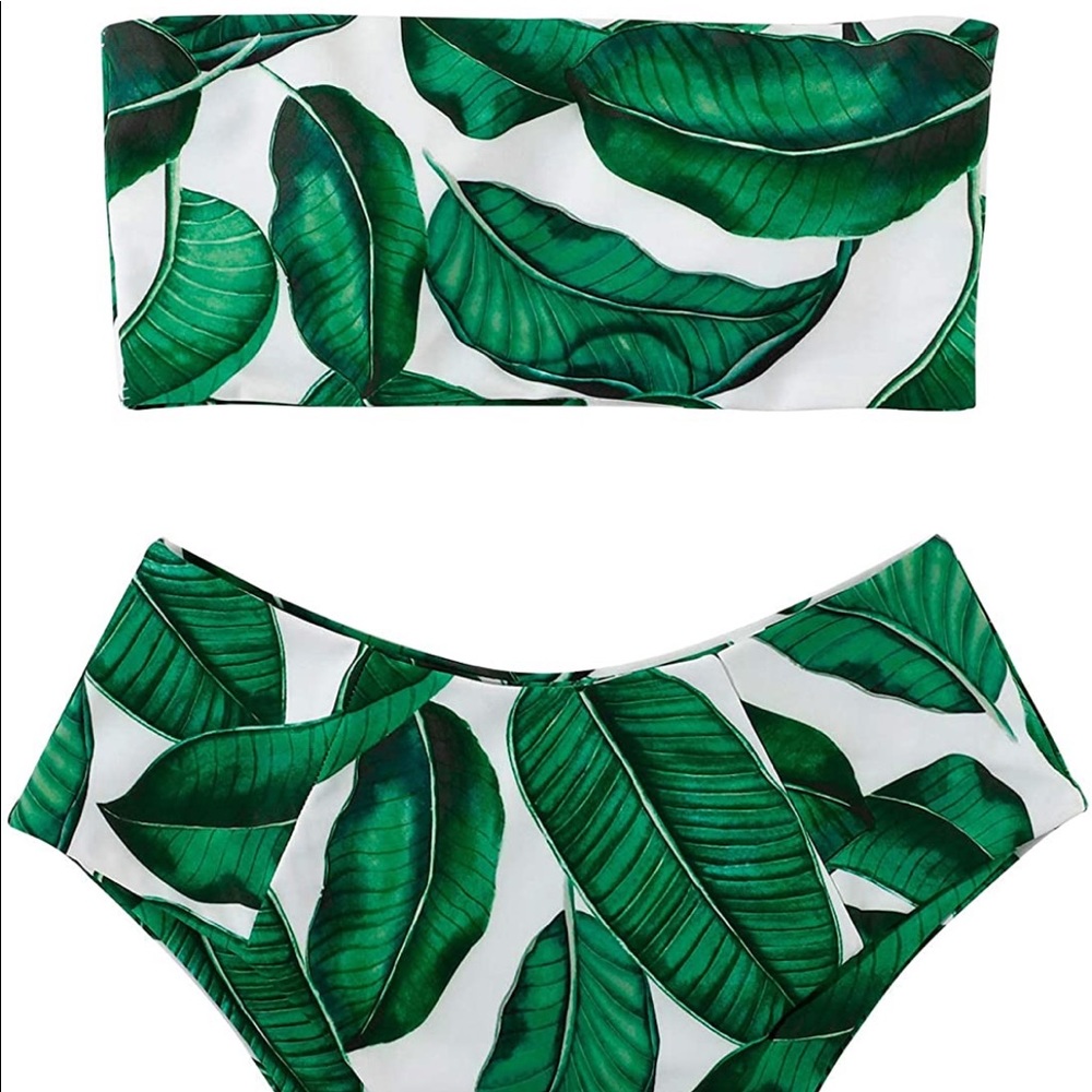 ⭐️✨3 for$20 ✨⭐️Banana leaf 🍃 swim set size large